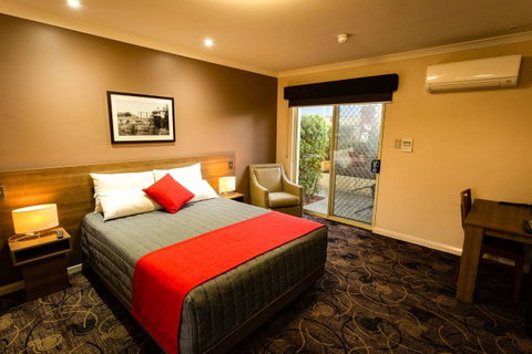 Quality Hotel Bayswater - South Australia Travel 1