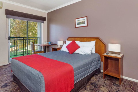 Quality Hotel Bayswater - South Australia Travel 6