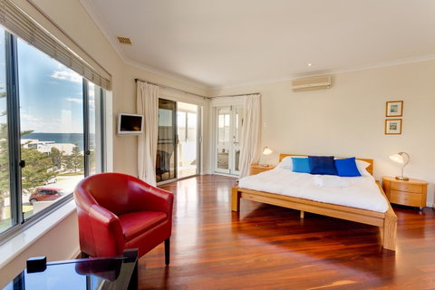 Cottesloe Contemporary Villa - South Australia Travel 0