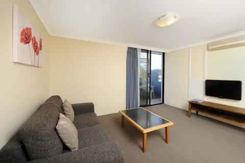 Lodestar Waterside Apartments - South Australia Travel 25