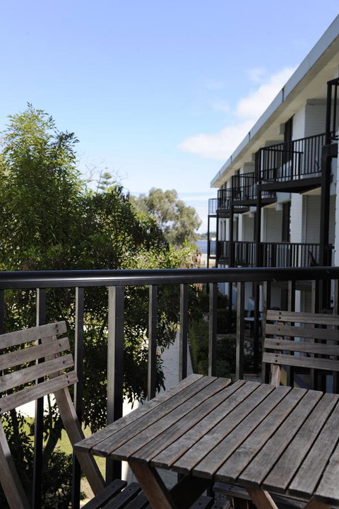 Lodestar Waterside Apartments - South Australia Travel 24