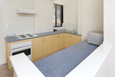 Lodestar Waterside Apartments - South Australia Travel 17