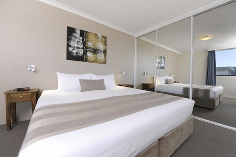 Lodestar Waterside Apartments - South Australia Travel 29