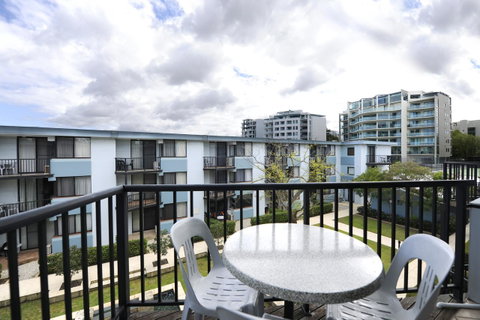 Lodestar Waterside Apartments - South Australia Travel 12