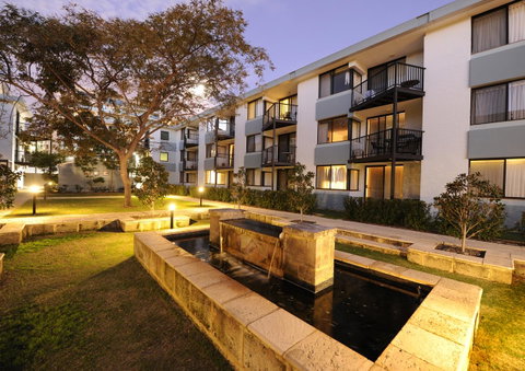 Lodestar Waterside Apartments - South Australia Travel 3