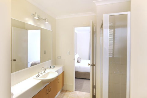 Lodestar Waterside Apartments - South Australia Travel 10
