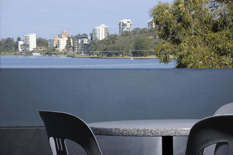Lodestar Waterside Apartments - South Australia Travel 27