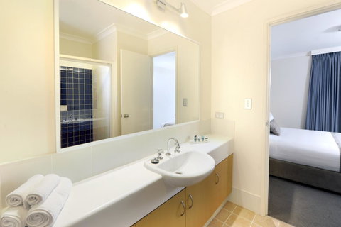 Lodestar Waterside Apartments - South Australia Travel 16
