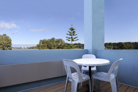 Lodestar Waterside Apartments - South Australia Travel 20
