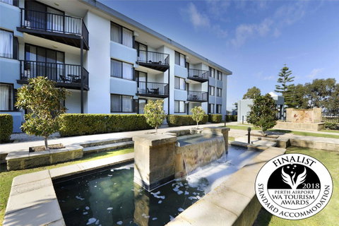 Lodestar Waterside Apartments - South Australia Travel 0