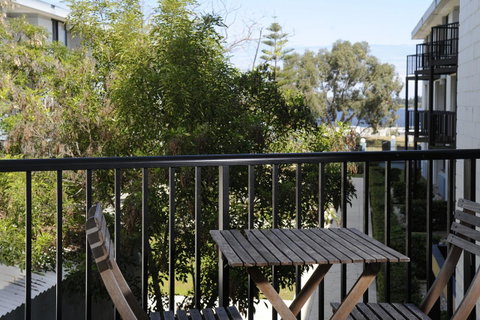 Lodestar Waterside Apartments - South Australia Travel 35