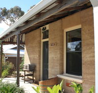 Hotham Ridge Winery and Cottages - South Australia Travel