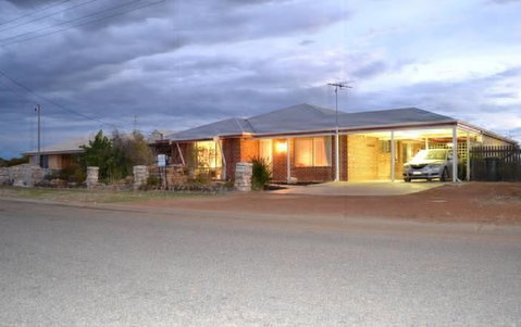 Beach Place @ Leeman - South Australia Travel 0