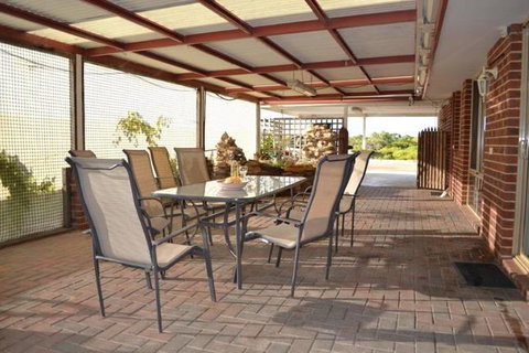 Beach Place @ Leeman - South Australia Travel 1