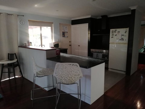 Beach Place @ Leeman - South Australia Travel 4
