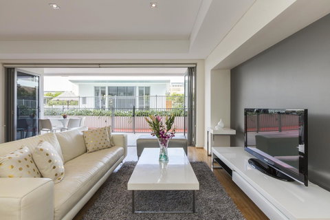 Gallery Serviced Apartments - South Australia Travel 18