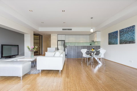 Gallery Serviced Apartments - South Australia Travel 3