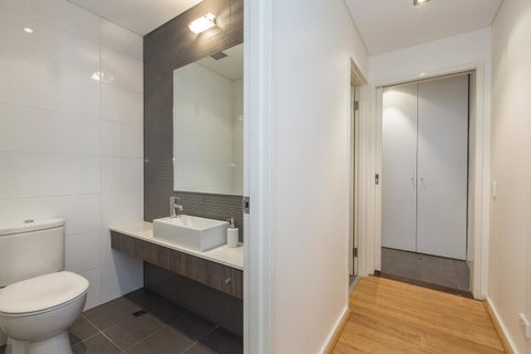 Gallery Serviced Apartments - South Australia Travel 15
