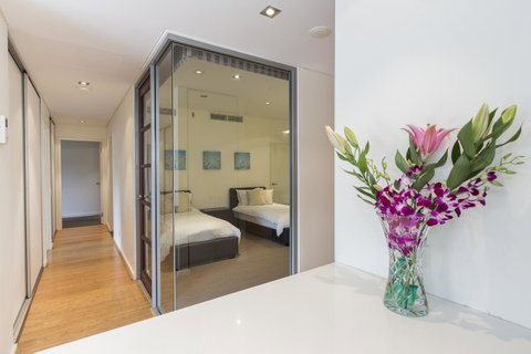 Gallery Serviced Apartments - South Australia Travel 10