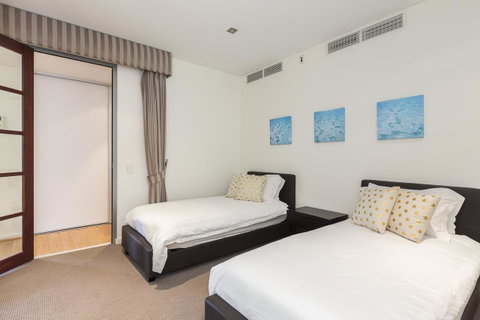 Gallery Serviced Apartments - South Australia Travel 9