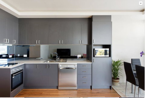 Adele's Luxury South Beach Apartment With King Bed - South Australia Travel 13