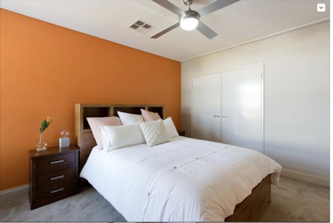 Adele's Luxury South Beach Apartment With King Bed - South Australia Travel 3