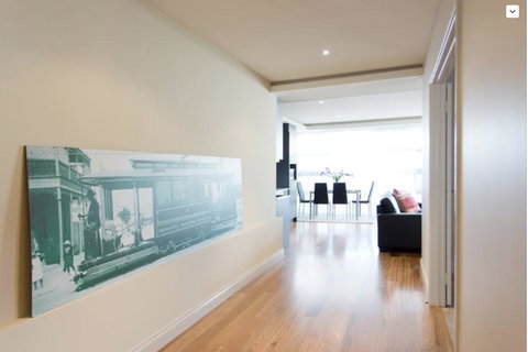 Adele's Luxury South Beach Apartment With King Bed - South Australia Travel 11