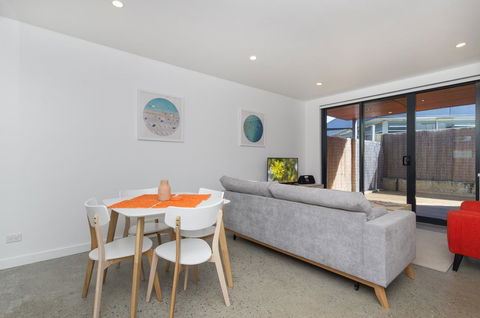 Sunset Place Apartments - South Australia Travel 9