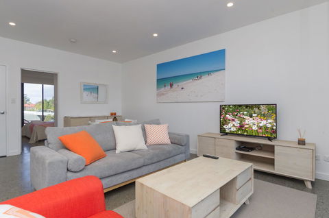 Sunset Place Apartments - South Australia Travel 14