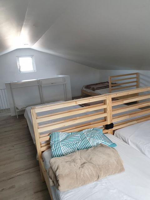 DIANELLA Budget Rooms Happy Place To Stay - South Australia Travel 4