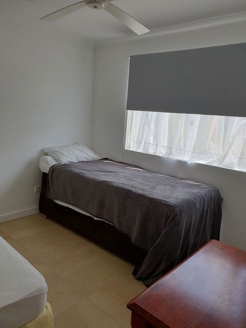 DIANELLA Budget Rooms Happy Place To Stay - South Australia Travel 2