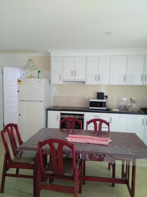 DIANELLA Budget Rooms Happy Place To Stay - South Australia Travel 8