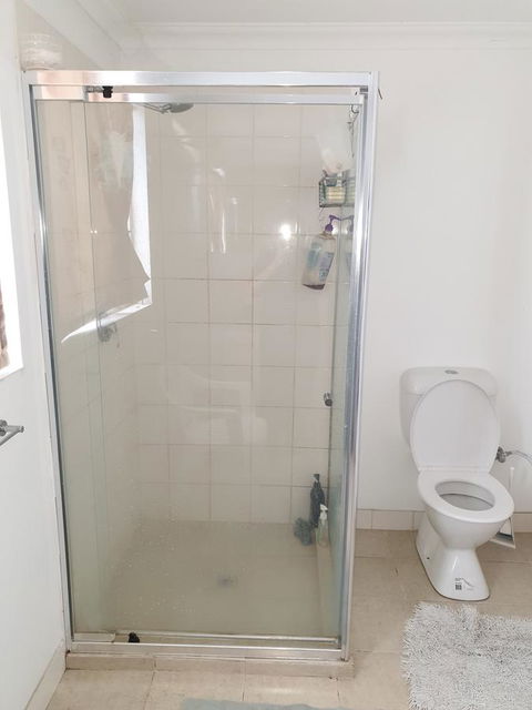 DIANELLA Budget Rooms Happy Place To Stay - South Australia Travel 12