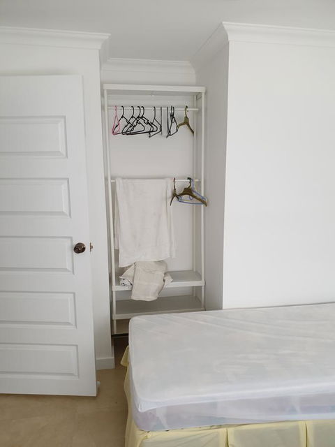 DIANELLA Budget Rooms Happy Place To Stay - South Australia Travel 3