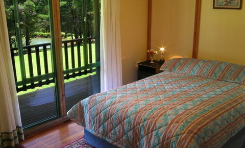 Hawke Brook Chalets - South Australia Travel 3