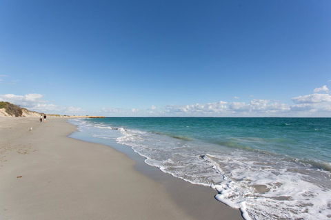 Beachside Living - South Fremantle - South Australia Travel 20