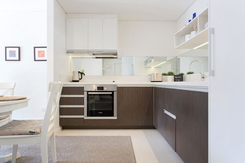 Beachside Living - South Fremantle - South Australia Travel 11