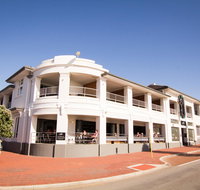 Cottesloe Beach Hotel - South Australia Travel