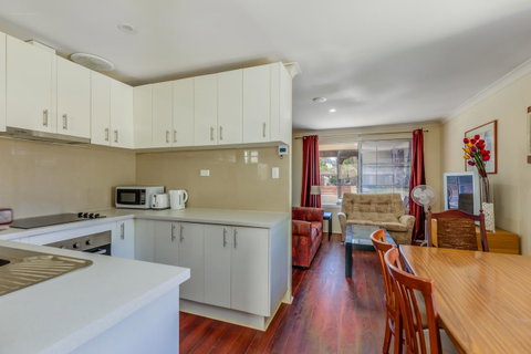 Brilliant, Neat, Convenient, Family-friendly House - South Australia Travel 4