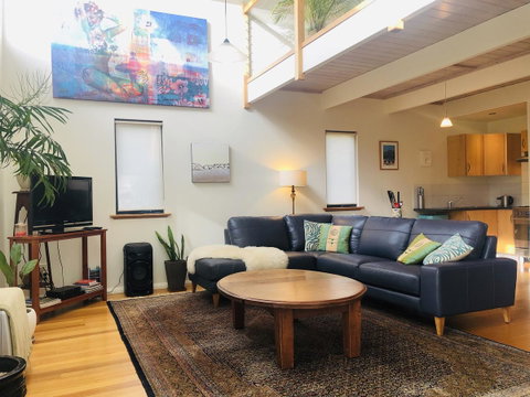 Zephyr Studio - South Australia Travel 0