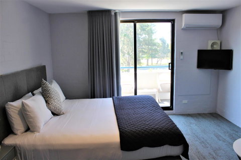 Atrium Hotel Mandurah - South Australia Travel 7