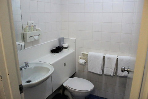 Atrium Hotel Mandurah - South Australia Travel 6