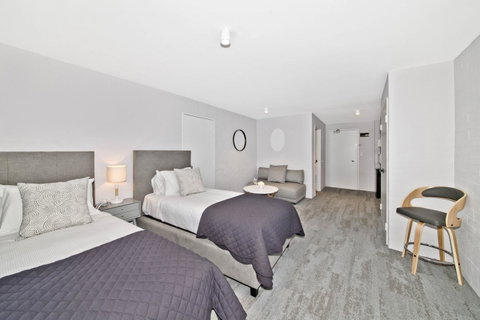 Atrium Hotel Mandurah - South Australia Travel 33