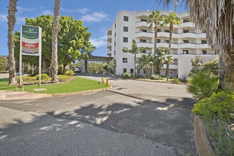 Atrium Hotel Mandurah - South Australia Travel 28