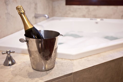 Caves House Hotel & Apartments Yallingup - South Australia Travel 1