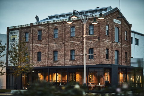 The Premier Mill Hotel - South Australia Travel 15