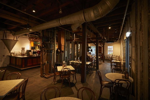 The Premier Mill Hotel - South Australia Travel 30