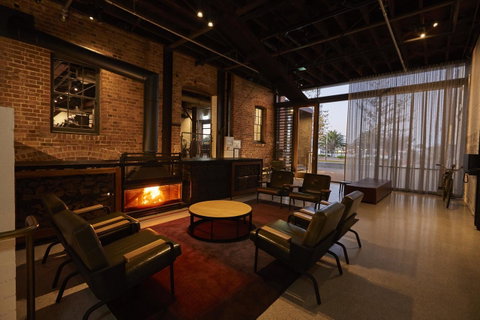 The Premier Mill Hotel - South Australia Travel 0