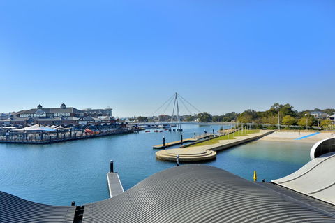Dolphin Quay Apartments - South Australia Travel 7