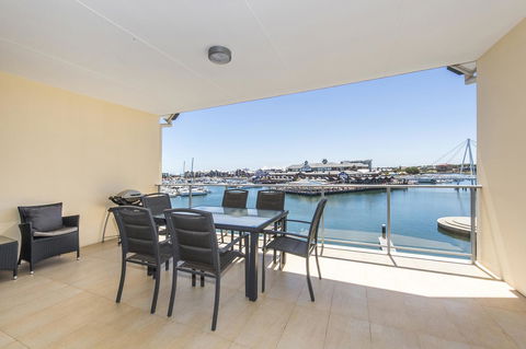 Dolphin Quay Apartments - South Australia Travel 17